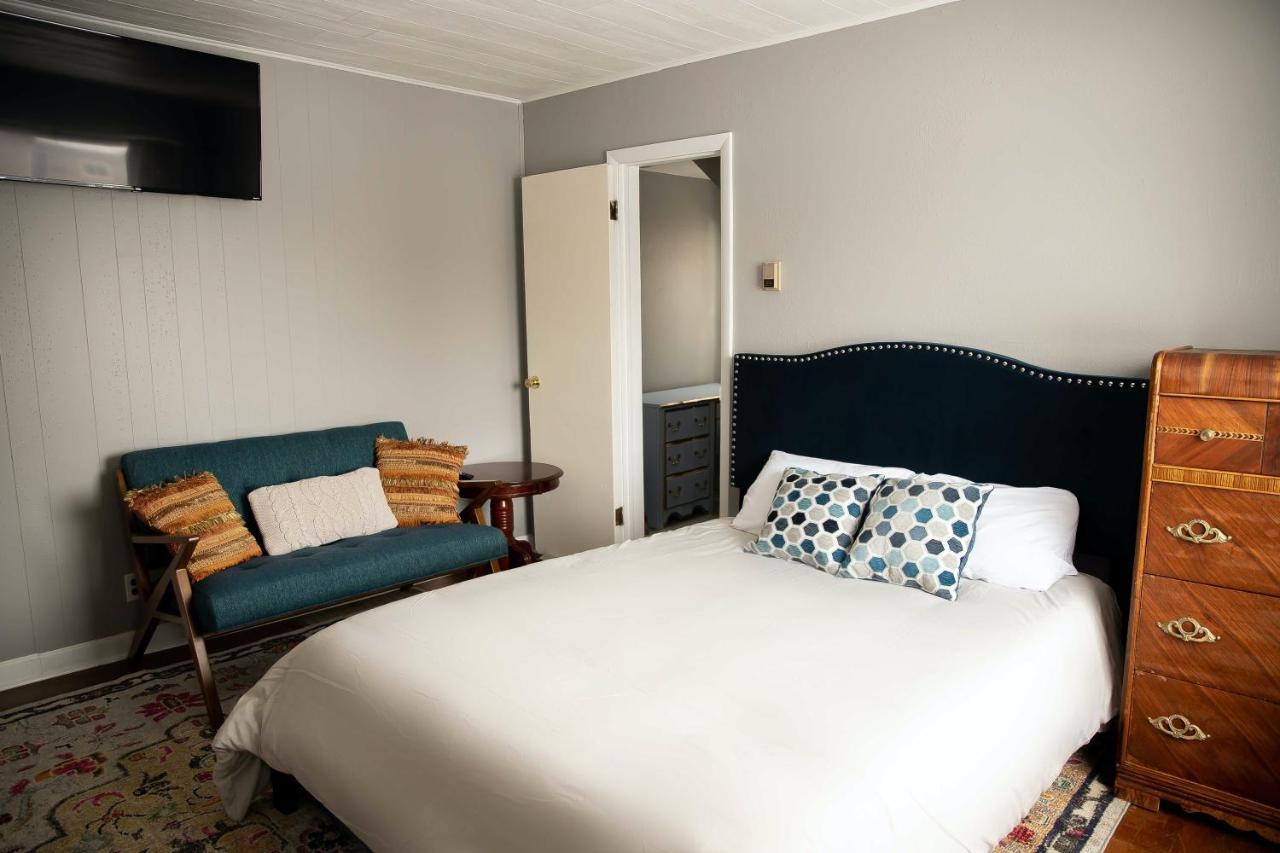 Charming French Studio Apartment Laramie Extérieur photo